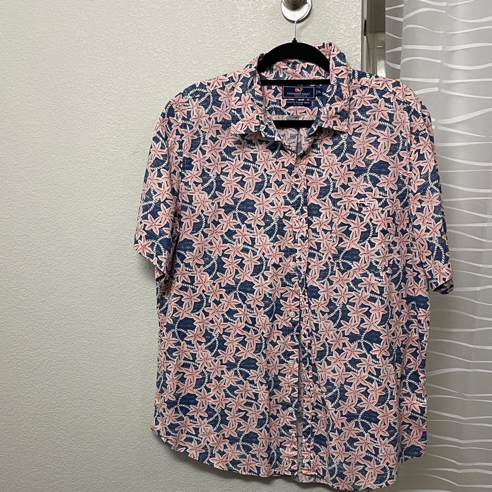 Vineyard Vines Men's Shirt with Pink and Blue Leaf Pattern